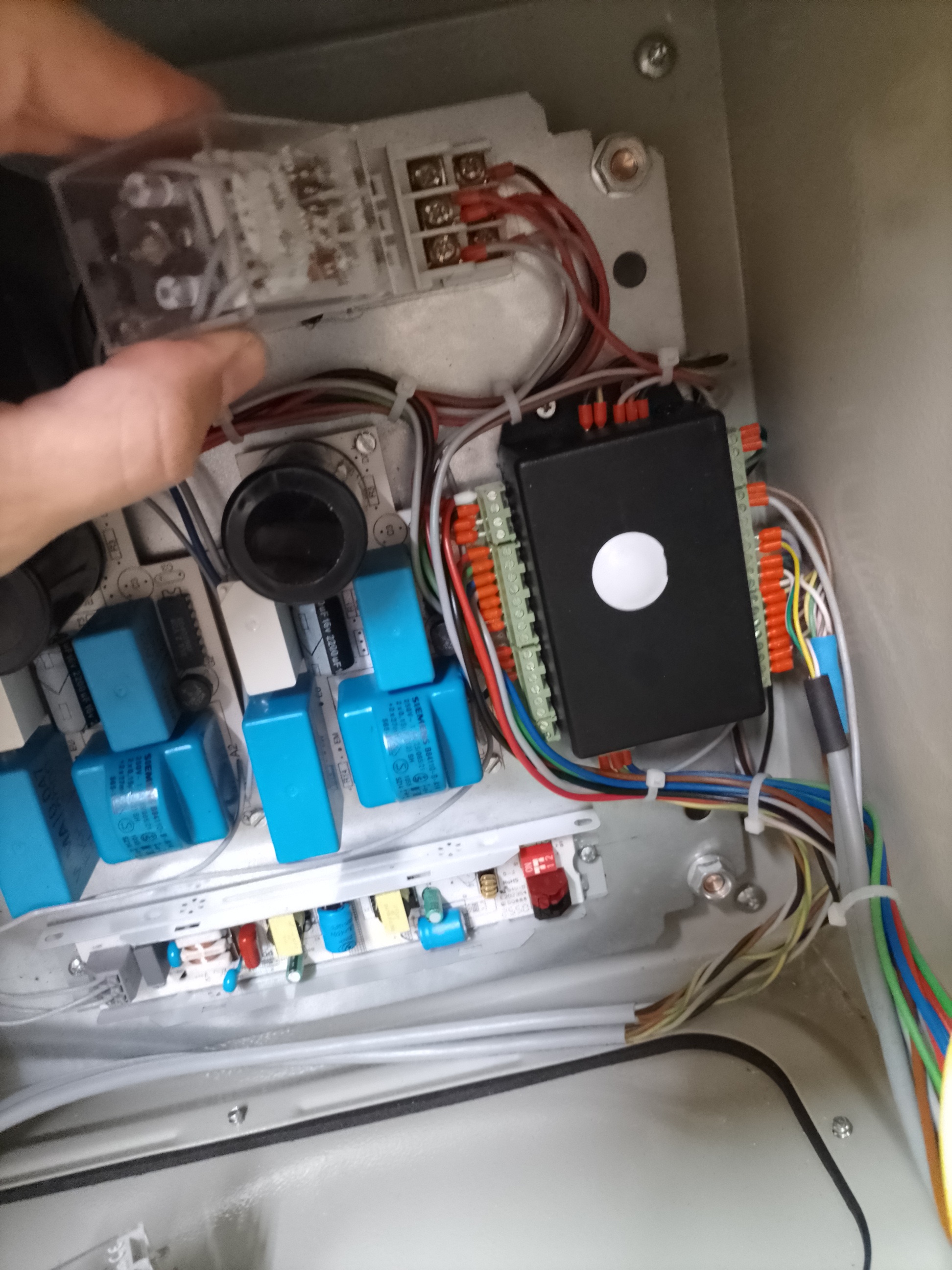 VR4-Voltage Regulator Puzzle relay replacement